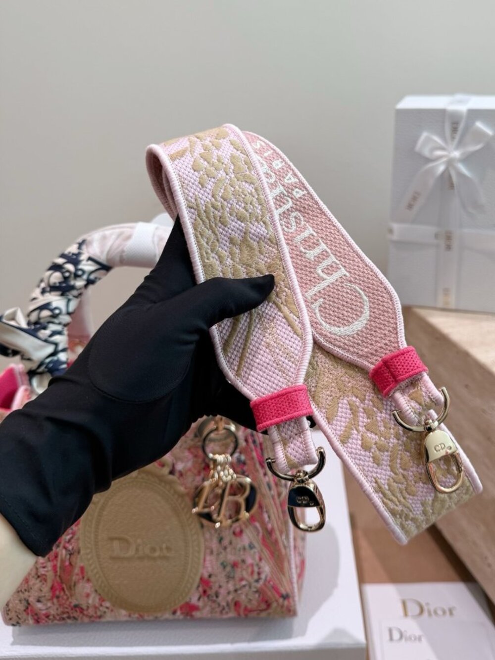 Dior Lady Embroidered Pink Tweed Tote Bag Cannage Charm Top Handle - Picture 6 of 8